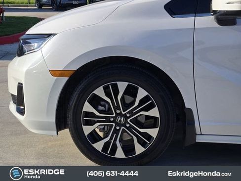 Used 2025 Honda Odyssey Elite image 8