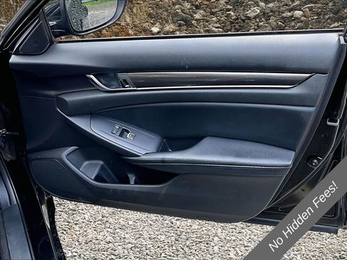 Used 2018 Honda Accord Sport image 16