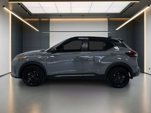 Used 2024 Nissan Kicks SR w/ SR Premium Package FWD image 2