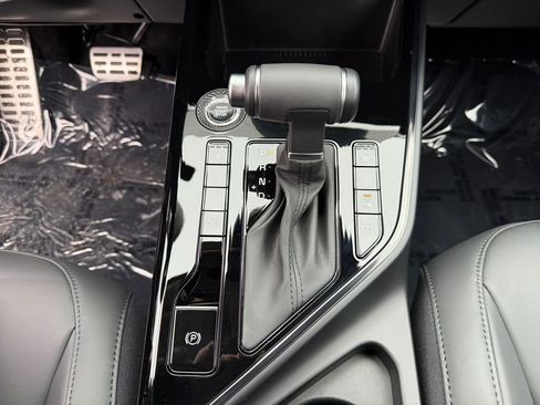 Certified 2025 Kia Niro EX Touring image 20