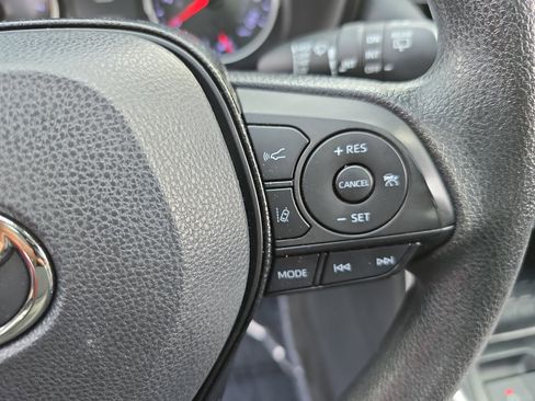 Used 2019 Toyota RAV4 XLE image 18