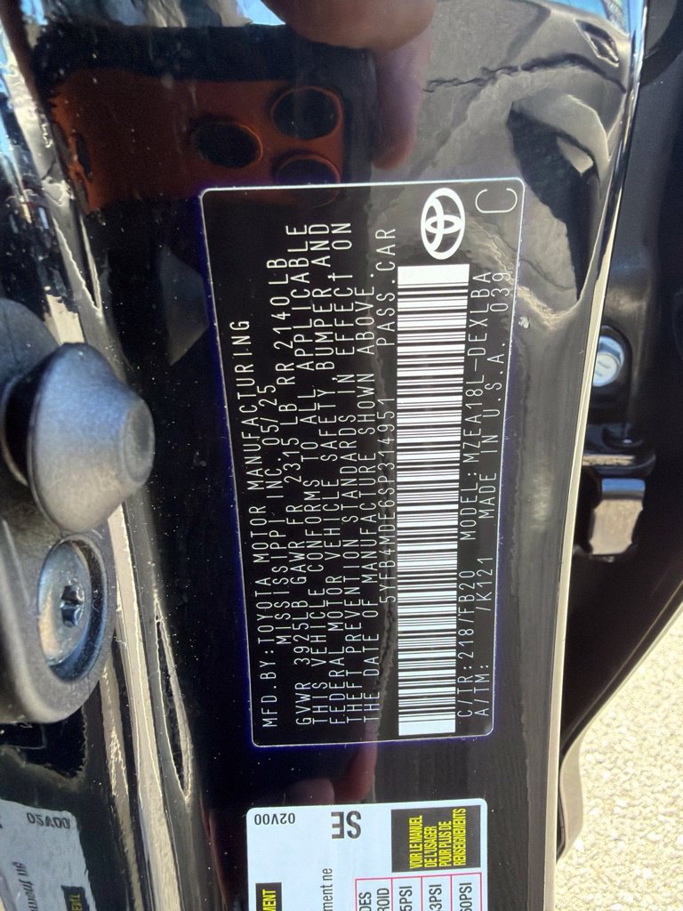 Used 2025 Toyota Corolla LE FWD image 38