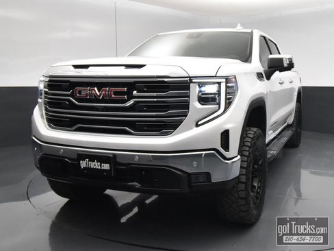Used 2023 GMC Sierra 1500 SLT AWD/4WD image 49