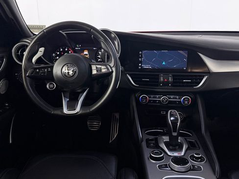 Used 2023 Alfa Romeo Giulia Veloce image 14
