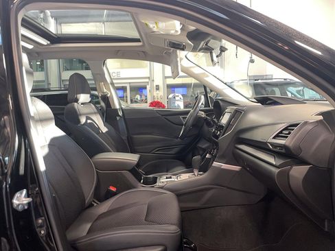 Used 2023 Subaru Forester Premium image 19