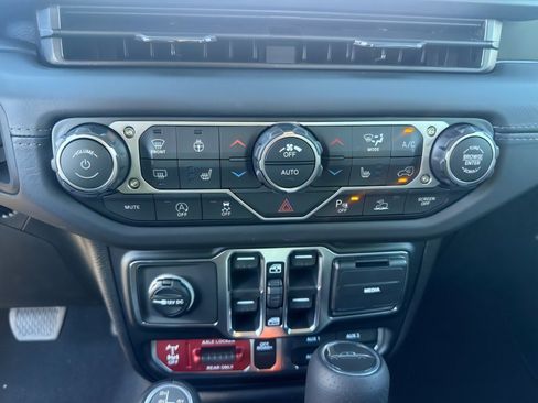 New 2026 Jeep Gladiator Mojave image 19