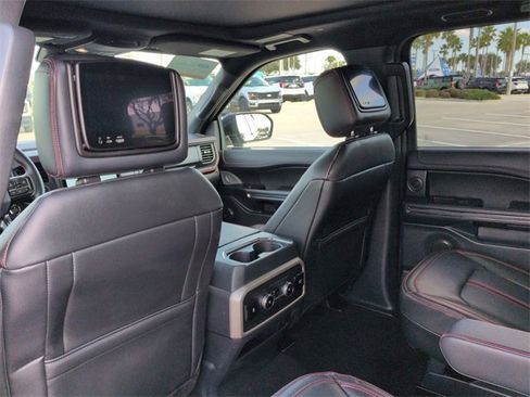 Certified 2022 Ford Expedition Limited image 15