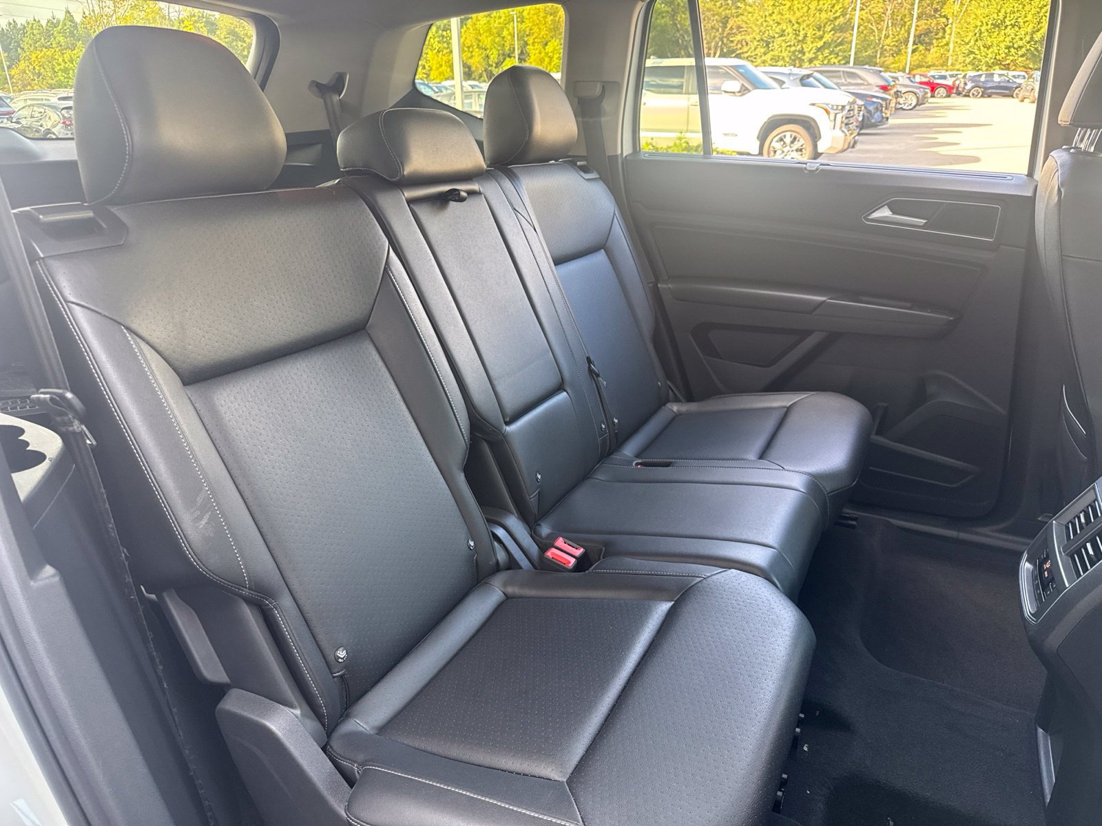 Used 2019 Volkswagen Atlas SEL FWD image 32