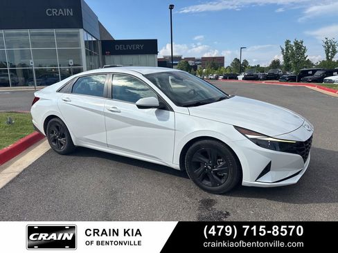 Used 2023 Hyundai Elantra SEL FWD image 1