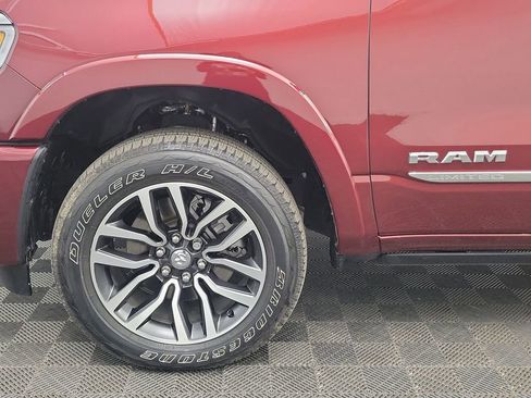 Used 2025 RAM 1500 Limited w/ Body Color Bumper Group image 11