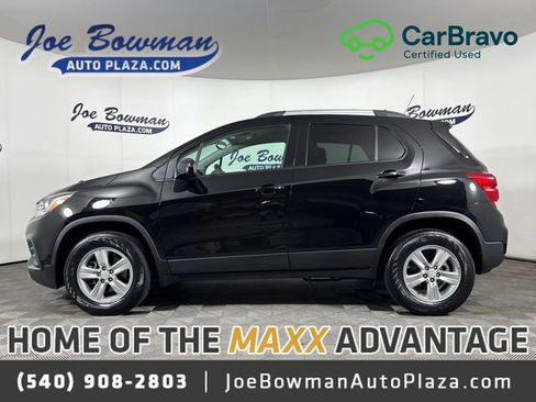Certified 2022 Chevrolet Trax LT w/ LT Convenience Package AWD/4WD image 1