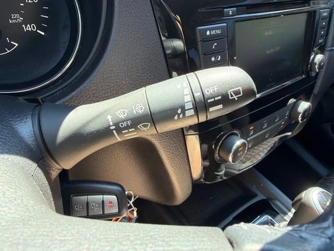 Used 2020 Nissan Rogue S w/ Special Edition Package AWD/4WD image 30