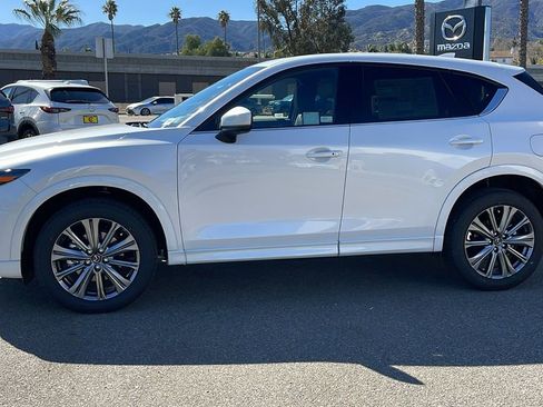 New 2025 MAZDA CX-5 Signature image 12