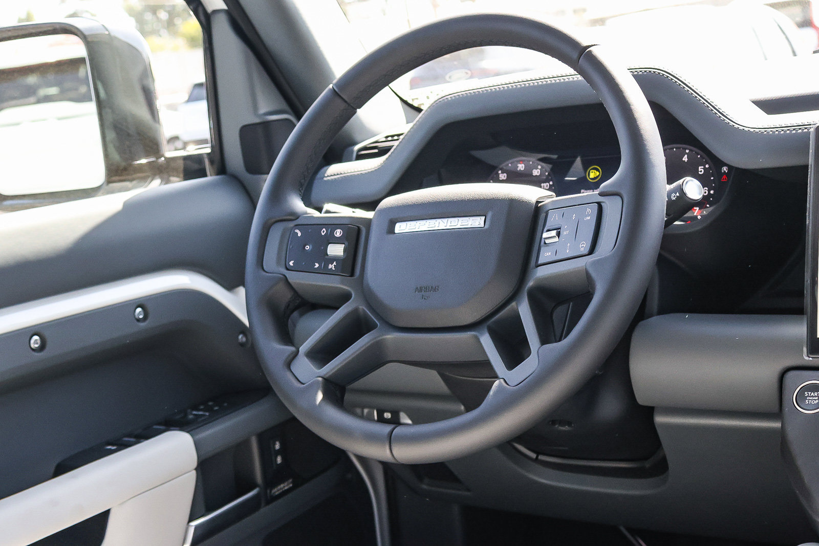 New 2026 Land Rover Defender 110 X-Dynamic SE AWD/4WD image 20