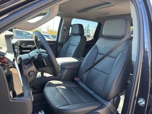 New 2025 GMC Sierra 1500 Denali w/ Denali Carbonpro Edition image 13