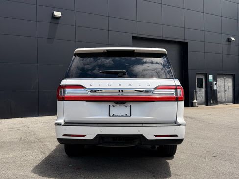 Used 2019 Lincoln Navigator L Reserve AWD/4WD image 4
