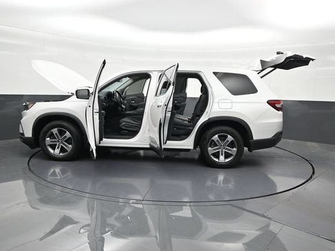 Used 2023 Honda Pilot EX-L image 27