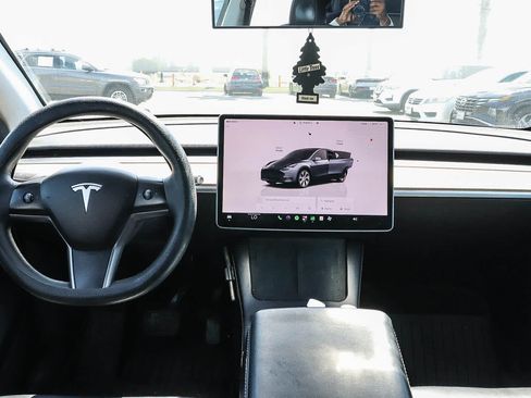 Used 2023 Tesla Model Y 2WD image 19