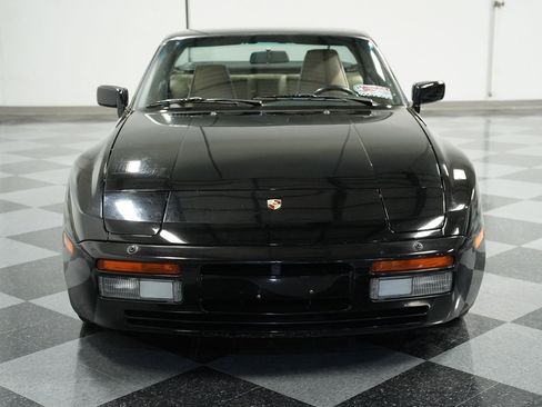 Used 1986 Porsche 944 Turbo image 15