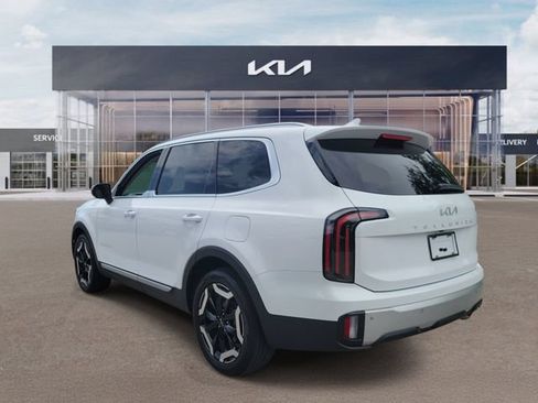 Certified 2024 Kia Telluride EX FWD image 4