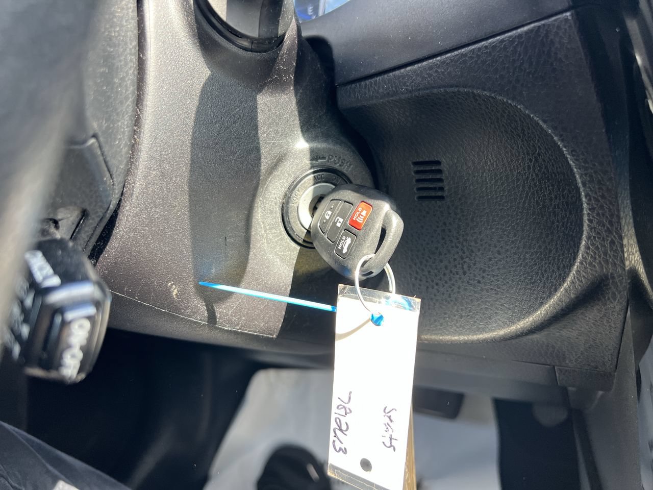 Used 2018 Toyota Corolla LE FWD image 37