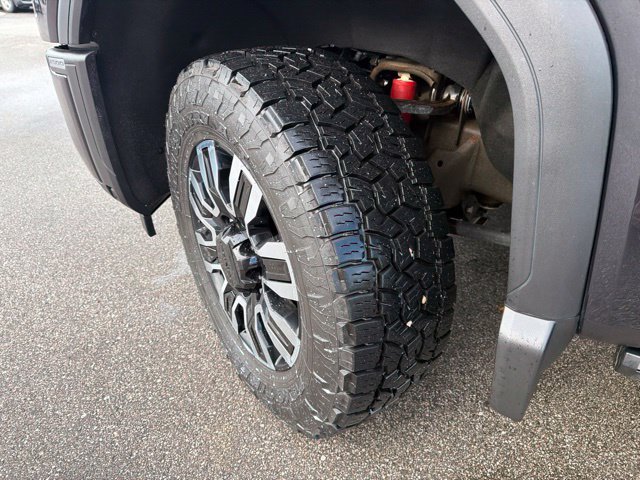 Used 2024 GMC Sierra 2500 Denali Ultimate AWD/4WD image 11