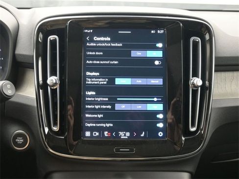 Used 2023 Volvo XC40 B5 Plus w/ Protection Package Premier image 18