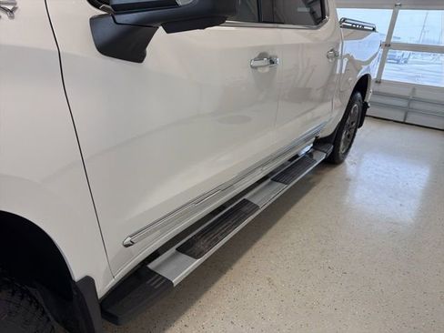 Used 2023 Chevrolet Silverado 1500 High Country w/ Technology Package image 10