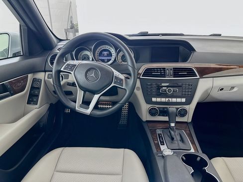 Used 2013 Mercedes-Benz C 250 Sedan image 23