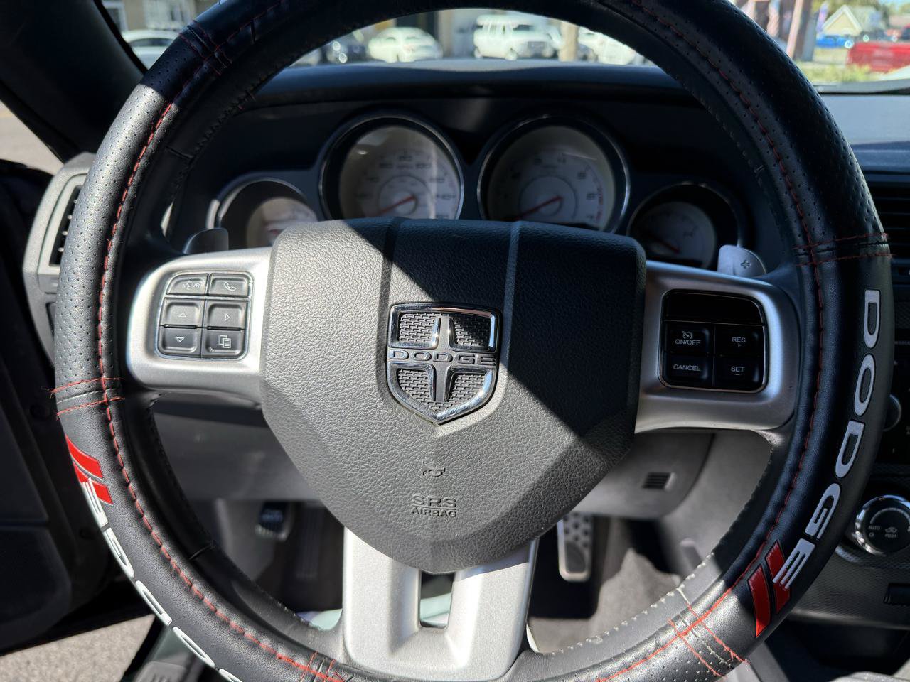 Used 2014 Dodge Challenger R/T RWD image 16