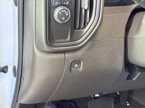 Used 2023 Chevrolet Silverado 1500 Custom RWD image 10