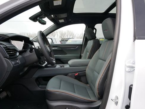 New 2026 GMC Acadia AT4 w/ Luxury Package AWD/4WD image 7