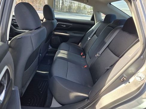 Used 2017 Nissan Altima 2.5 SR w/ Midnight Edition Package image 6