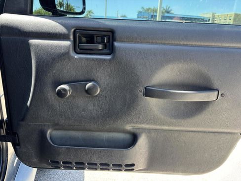 Used 2006 Jeep Wrangler Unlimited AWD/4WD image 30