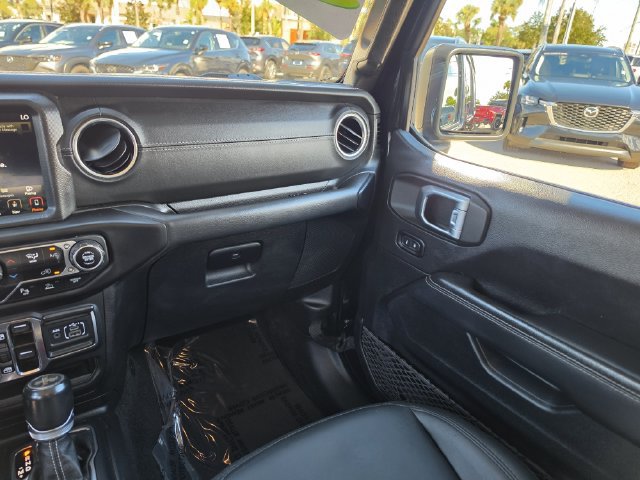 Used 2021 Jeep Wrangler Unlimited Sahara AWD/4WD image 9