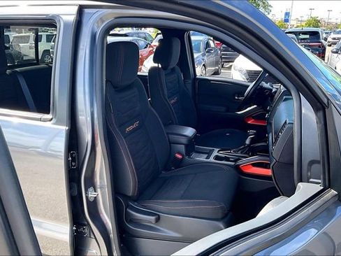 Used 2024 Nissan Frontier PRO-4X AWD/4WD image 28
