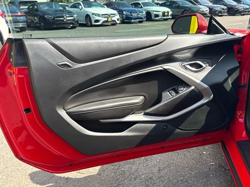 Used 2018 Chevrolet Camaro LT image 7
