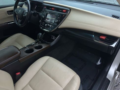 Used 2018 Toyota Avalon Touring image 41