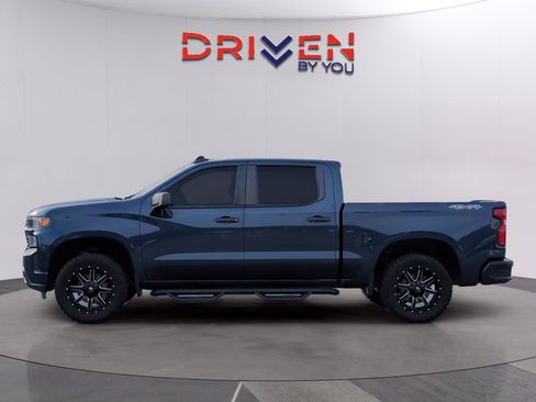 Used 2021 Chevrolet Silverado 1500 Custom image 2
