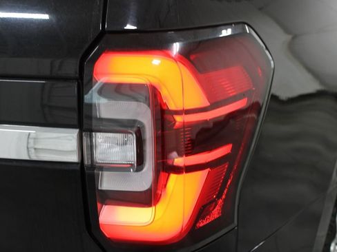 Used 2024 Ford Expedition Max Limited AWD/4WD image 18