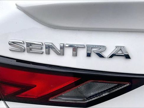 Certified 2023 Nissan Sentra SR w/ SR Premium Package image 10