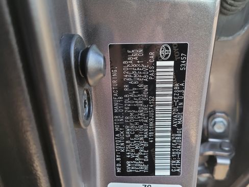 Used 2018 Toyota Camry SE FWD image 28