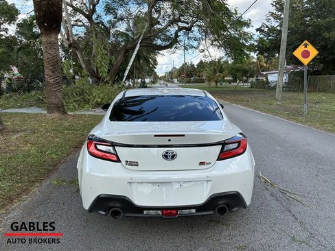 Used 2024 Toyota GR86 image 7