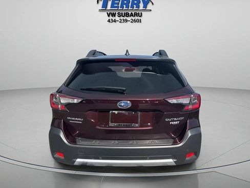 Used 2025 Subaru Outback Limited image 3