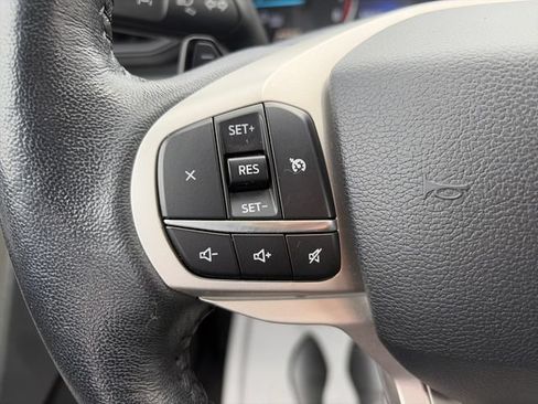 Used 2020 Ford Explorer XLT w/ Comfort Package AWD/4WD image 16