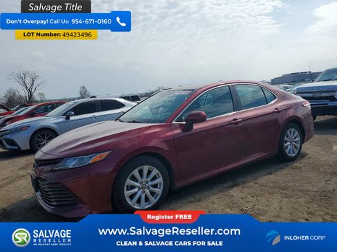Used 2018 Toyota Camry LE FWD image 1