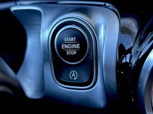 Certified 2021 Mercedes-Benz GLB 250 image 28