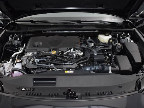 Used 2025 Toyota Camry LE image 24