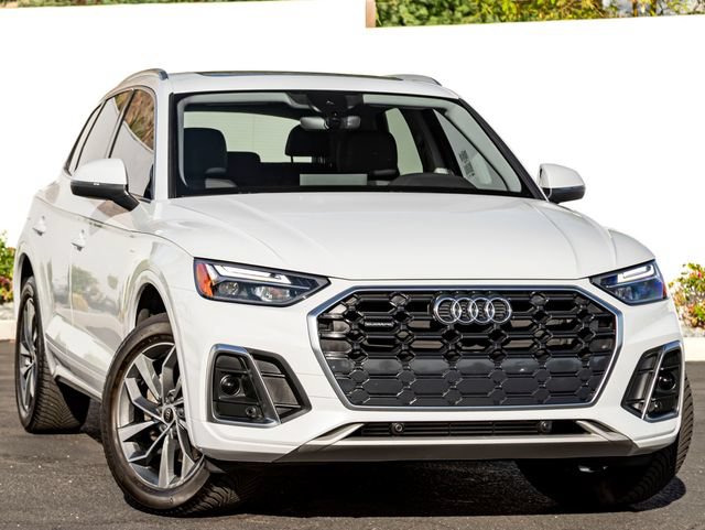 Used 2023 Audi Q5 2.0T Premium w/ Convenience Package AWD/4WD image 4