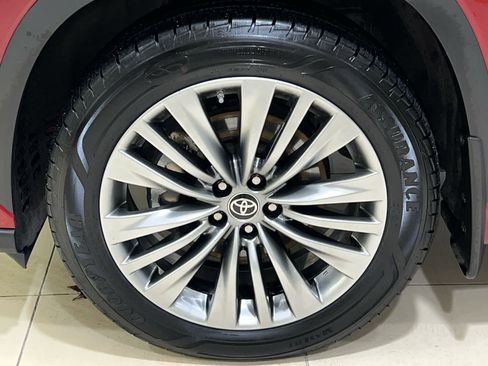 Used 2021 Toyota Highlander Platinum image 7